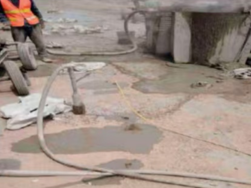 蕉城水泥混凝土路面板底注浆技术 路面脱空注浆整治方案